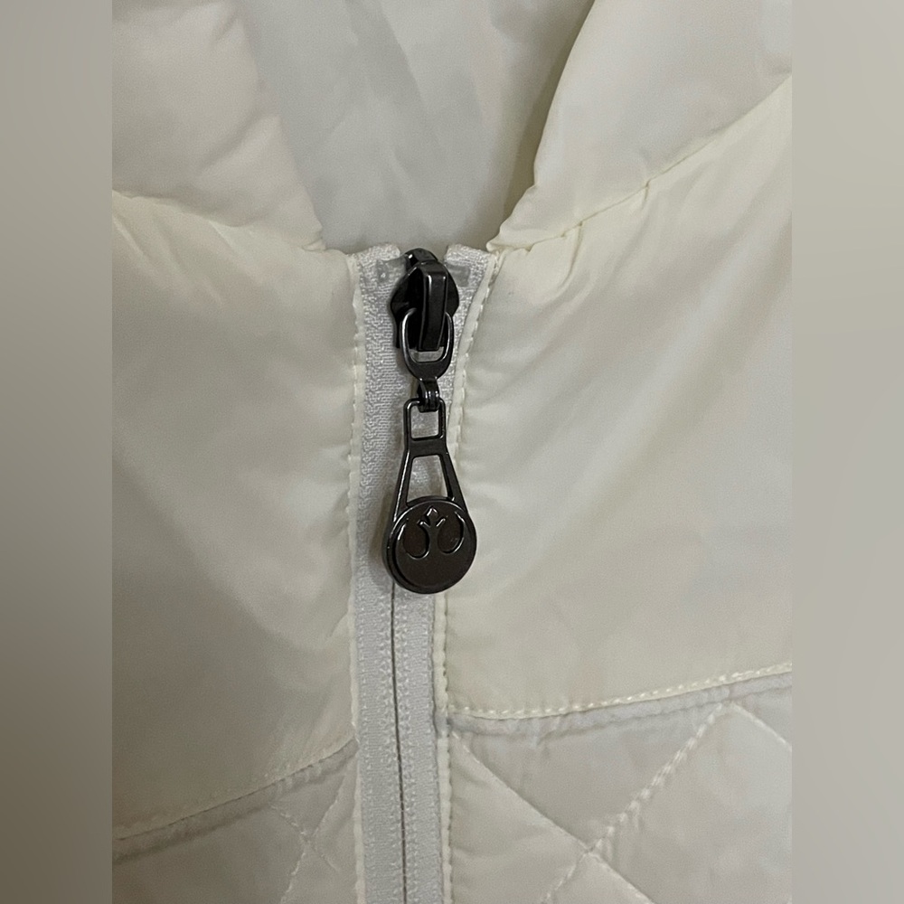 Her Universe | Star Wars Princess Leia Vest | 3/3x - Picture 5 of 16